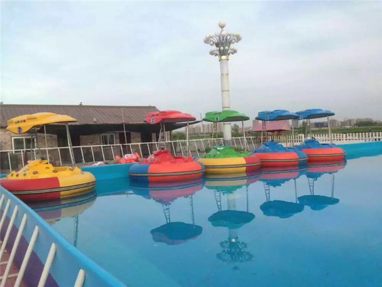 Плавающие бамперные машинки